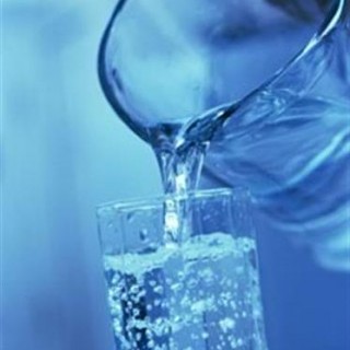 Πως μας ωφελεί η κατανάλωση νερού στην αύξηση του 