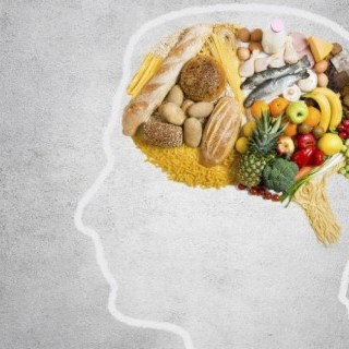 5 απαραίτητα θρεπτικά συστατικά για τον εγκέφαλό σ