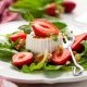 Άσπρο τυρί με φράουλες για δίαιτα
